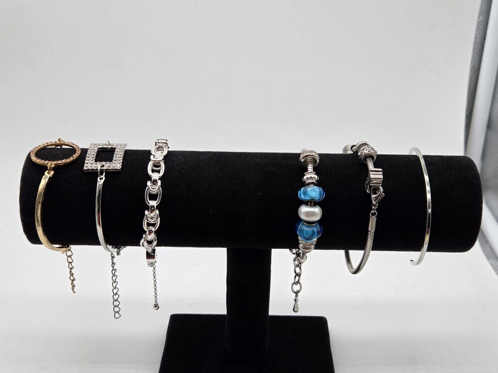 Lot Of 6 Bracelets Mixed Silver Gold Tone Charm Bangle Chain Jewelry Style DP